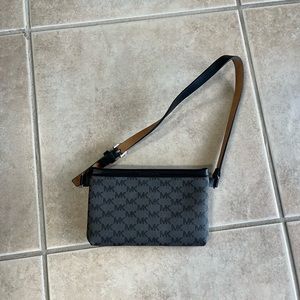 Michael Kors Belt Bag EUC